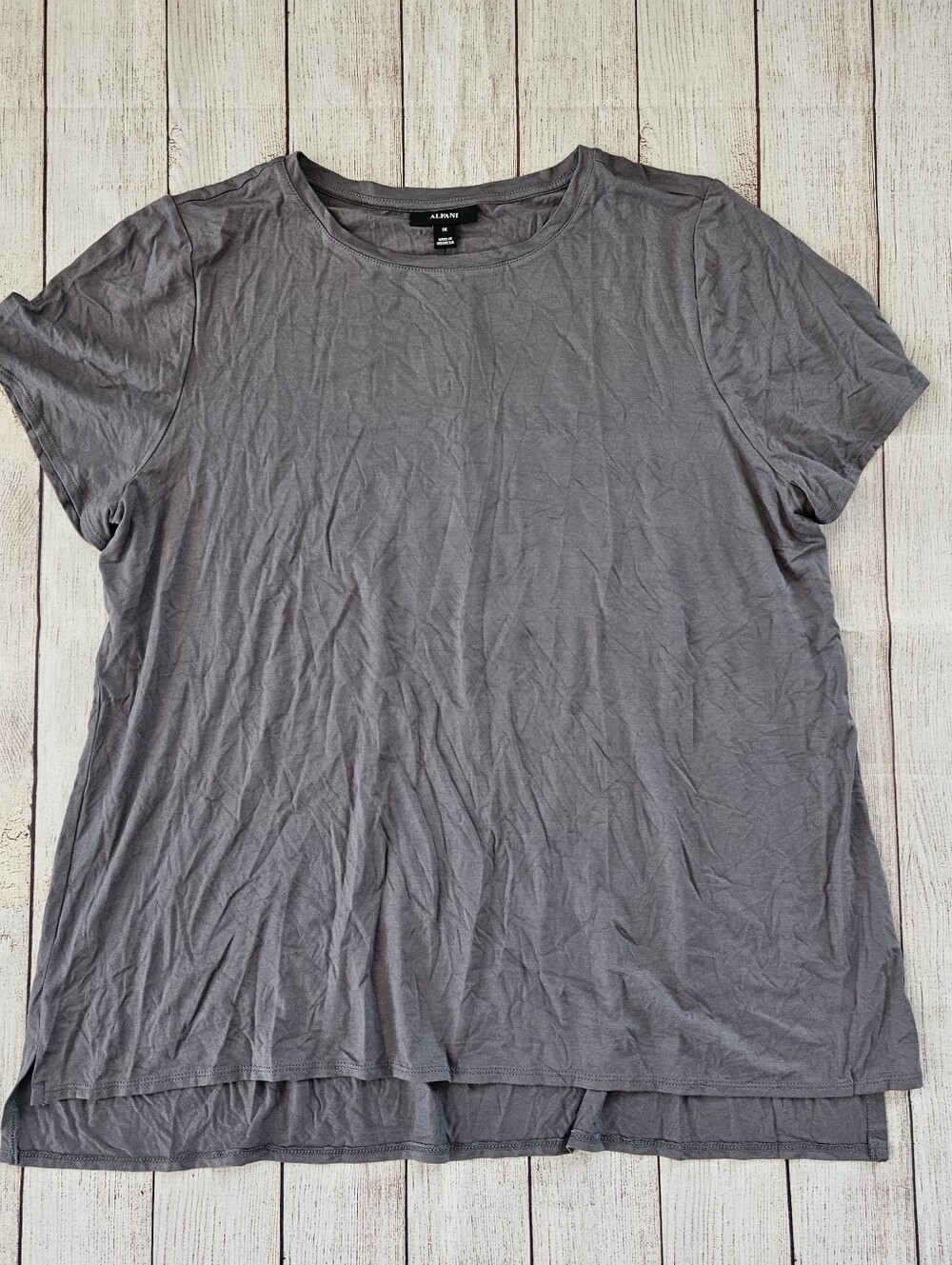 Alfani Women's Gray Short Sleeve Crewneck Tee